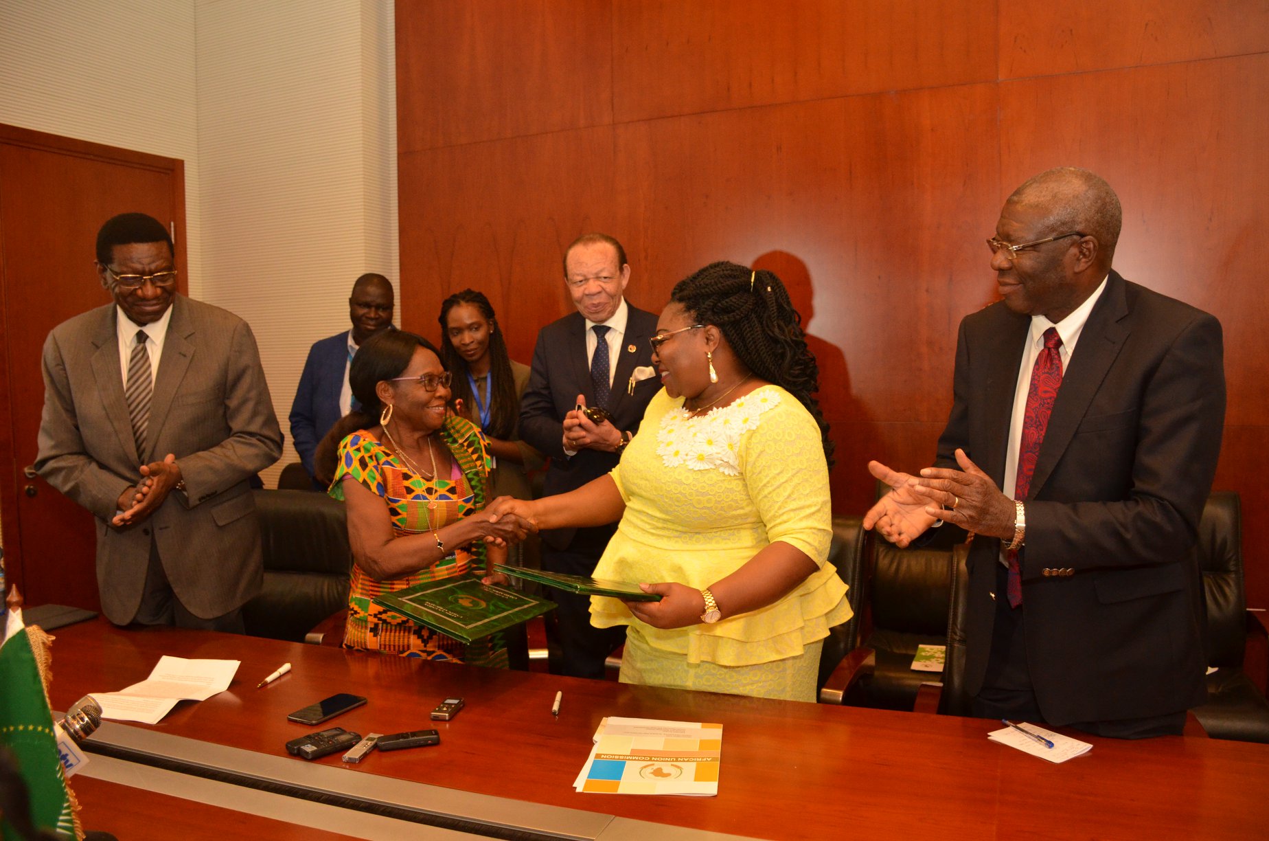 The African Union(AU) and the Coalition on Media and Education for Development Africa Forum (CAFOR) today signed a Memorandum of Understanding (MOU)